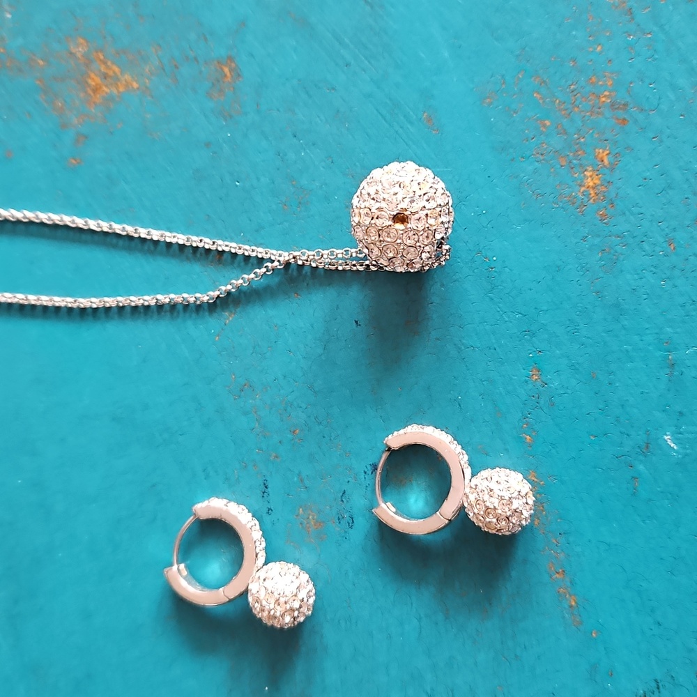 Monet Silver Necklace and Earring Set. READ - Picture 6 of 10